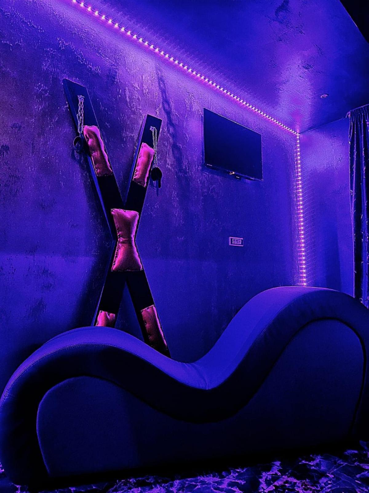 Love Room Букурещ Екстериор снимка